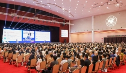 南阳市眼科医院胡艳医师在中华医学会2025年第二十五届白内障及屈光手术会议上精彩亮相