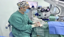 南阳市眼科医院成功开展第三代折叠式人工玻璃体球囊（FCVB）手术——新型保眼球技术为患者带来光明希望